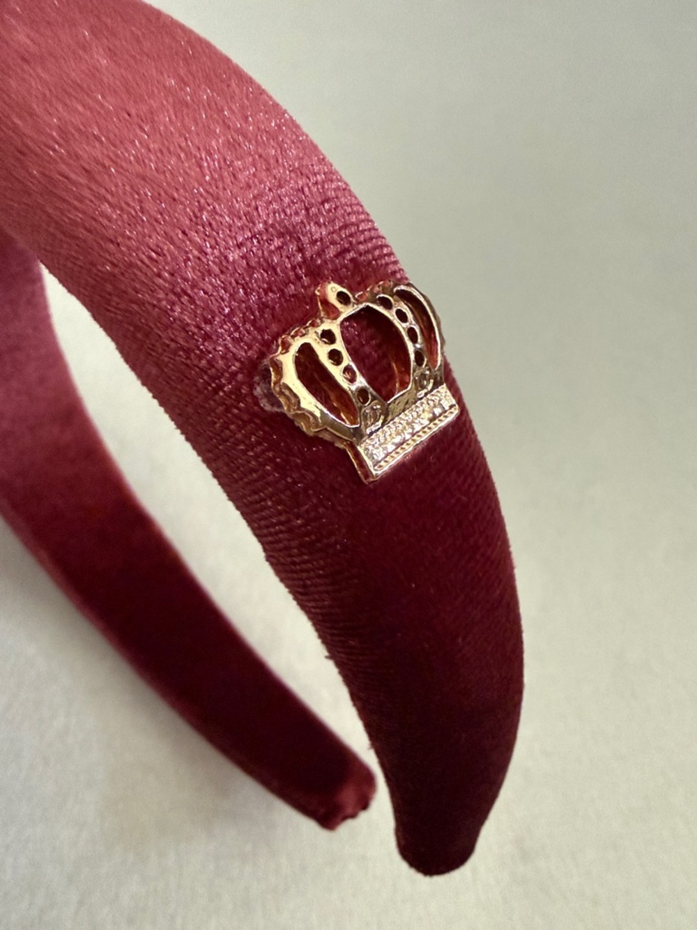 {NEW} Dolce & Gabbana Beauty | Padded Plush Velvet Headband Deep Mauve Burgundy - Picture 4 of 15
